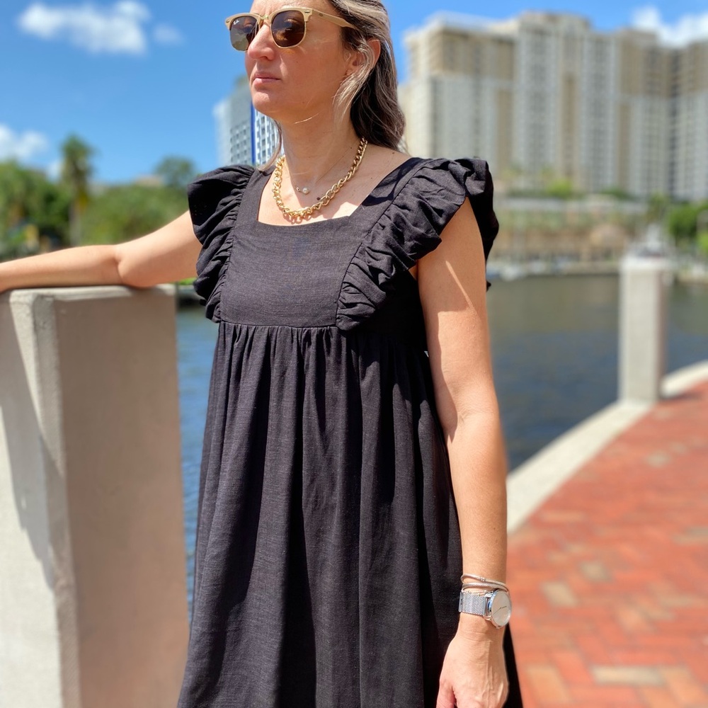 Elegant Black Ruffle Dress - Picture 6 of 9